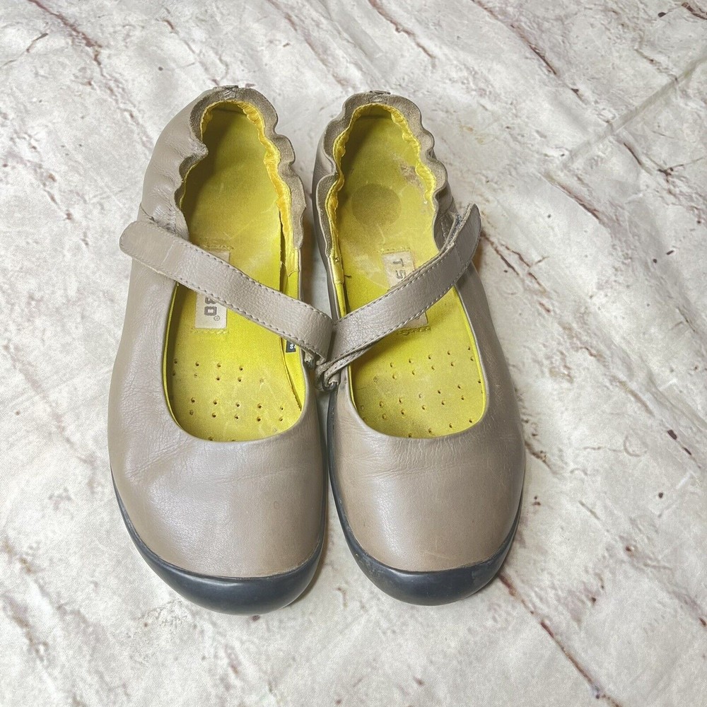 Tsubo Shoes Tsubo Light Gray Leather Mary Jane Ballet Flat - Picture 4 of 8